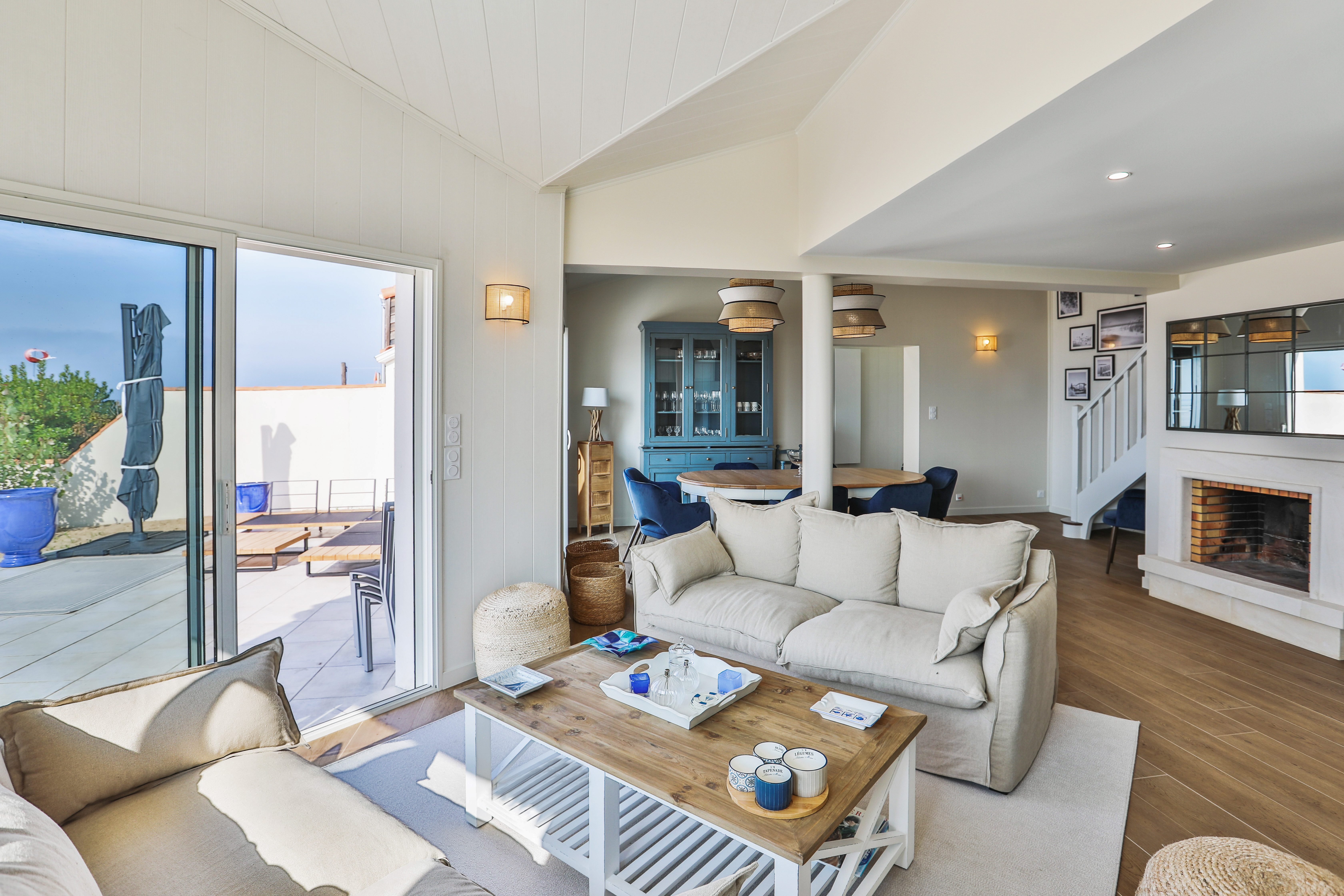 Maison Bord De Mer